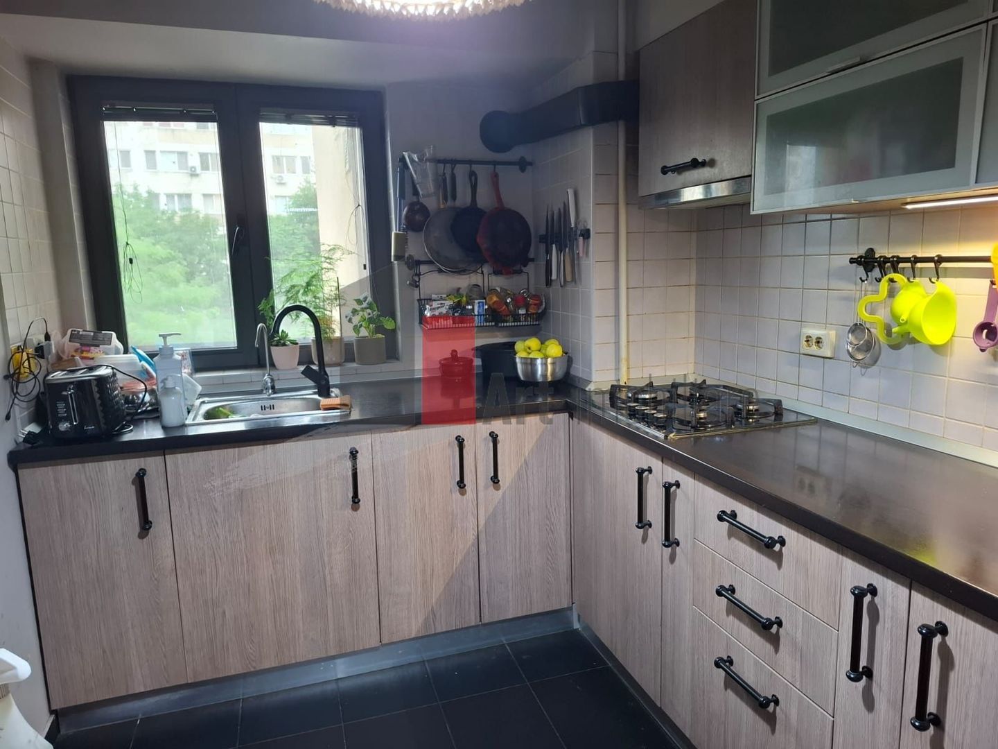 Vânzare apartament 3 camere Obregia - Poză 2