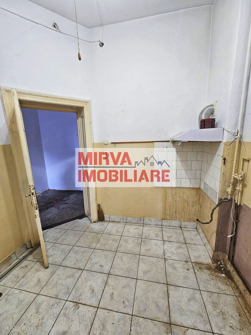 Casă cu arhitectură interbelică, 5 camere, teren 409 mp – Central - Poză 34