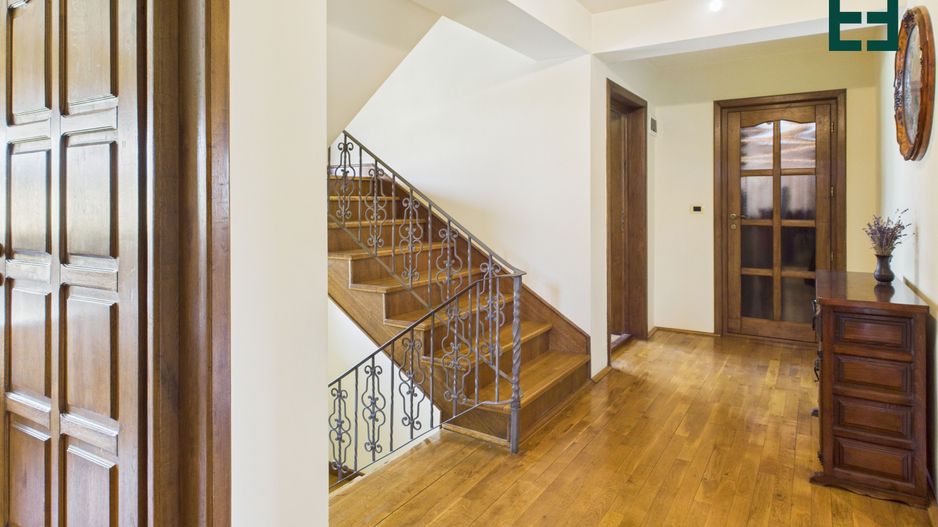 Vilă cu 6 camere - Zona Subcetate - Arad - Poză 13