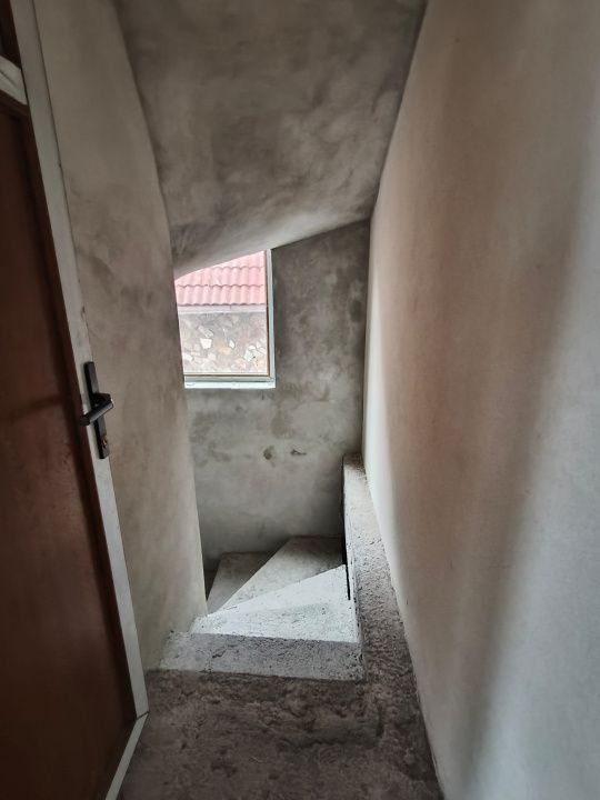 Pensiune de vânzare în Rânca – oportunitate rară lângă pârtia M1 - Poză 21