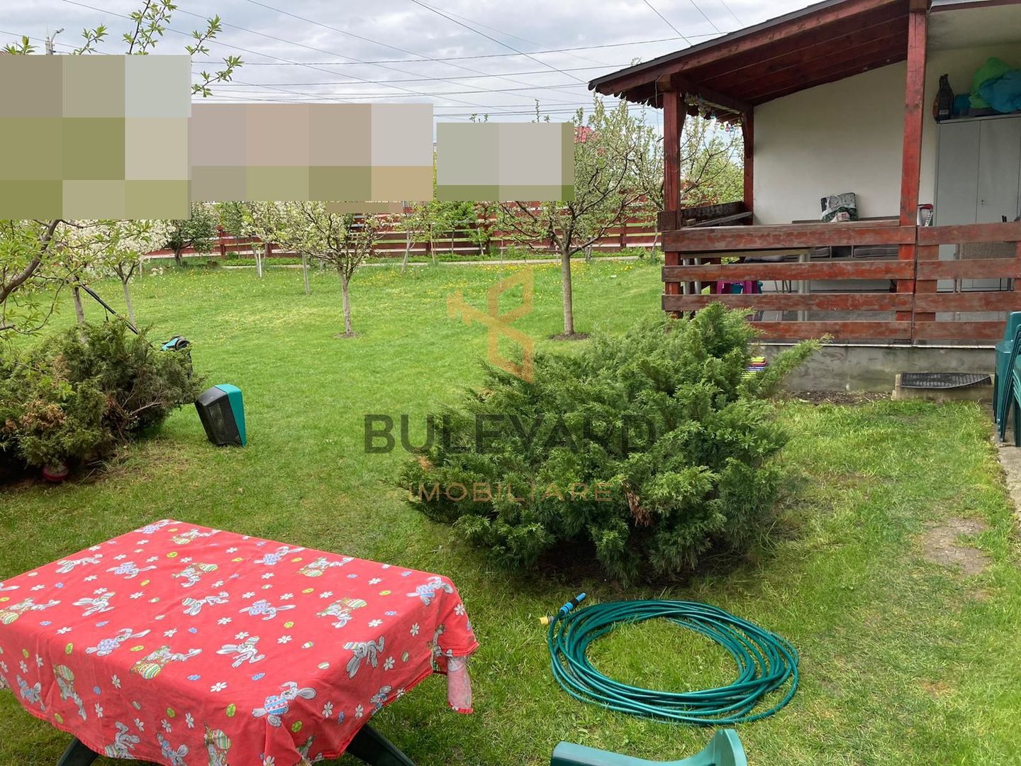 Apartament cu 3 camere+curte de 150 mp+2 parcari! - Poză 1