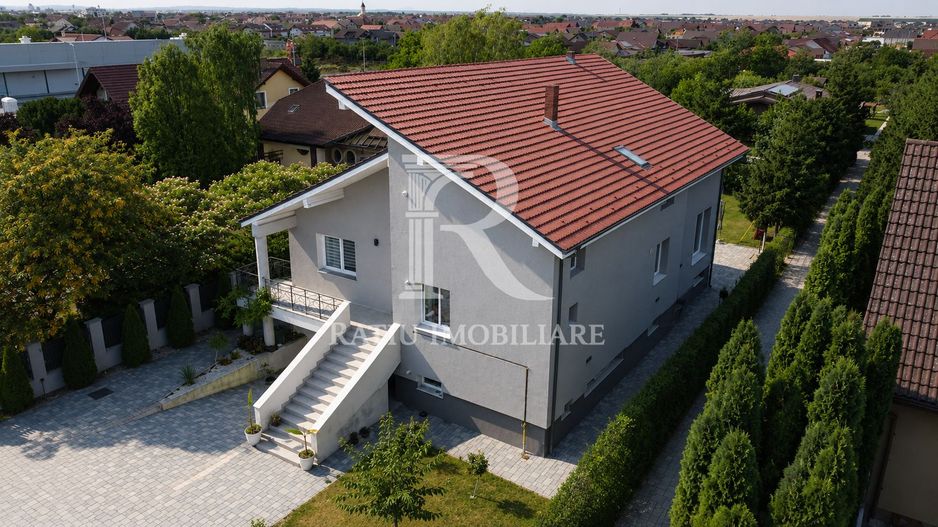 Vilă D+P+M | 238 Mp Sol | Teren 934 mp | Centru Sântandrei | Bihor - Poză 1