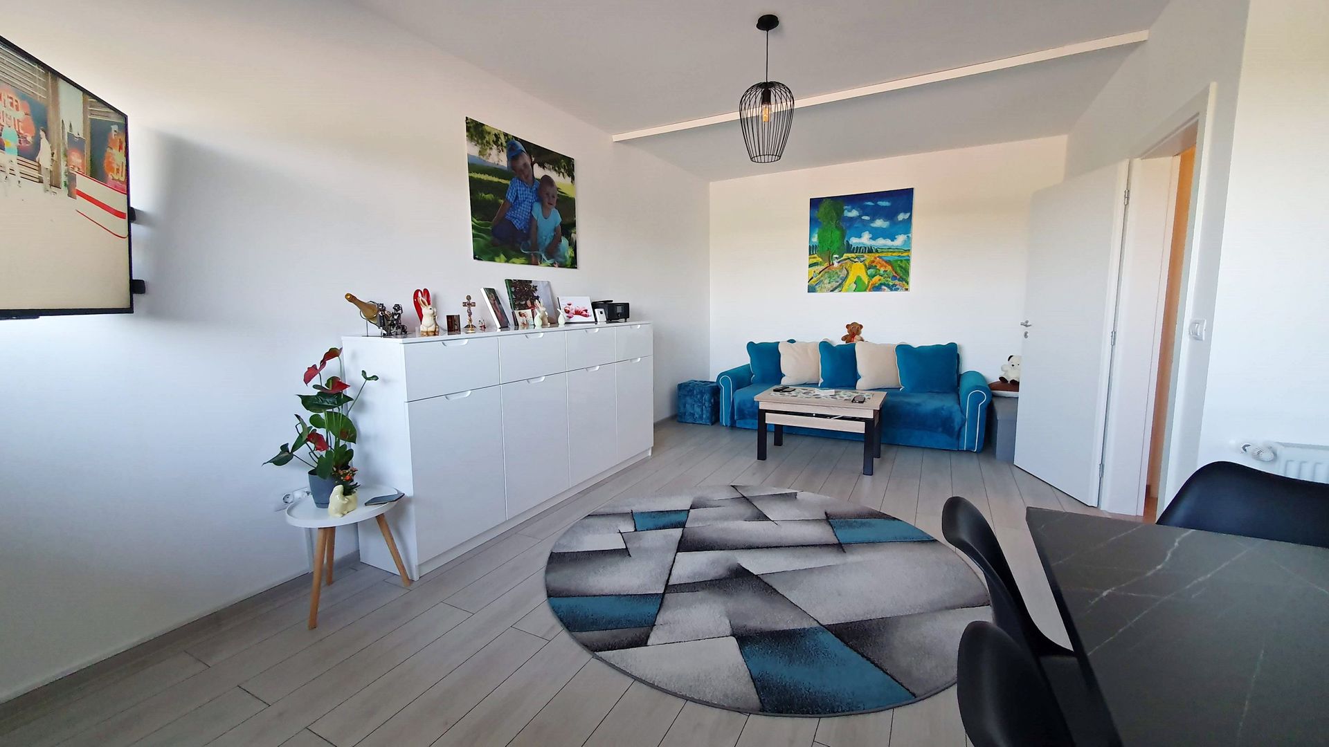 Bloc nou, Tractorul apartament mobilat la parter cu balcon si parcare - Poză 5