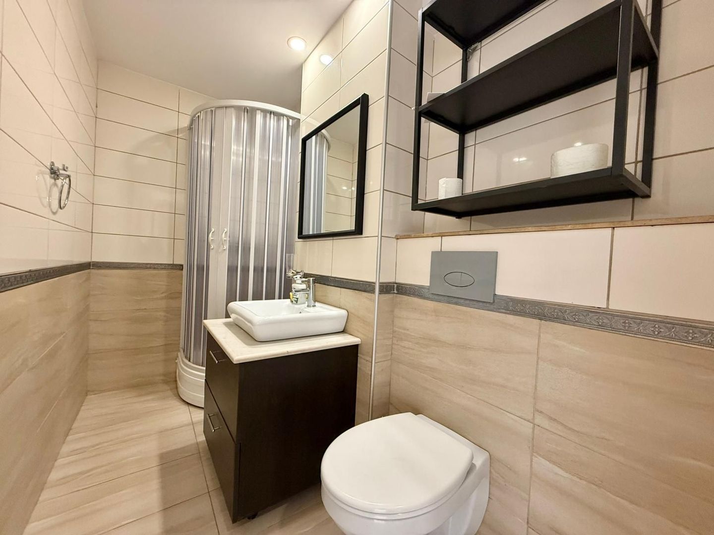 COSMOPOLIS - Apartament cu 2 camere, mobilat si utilat. - Poză 9
