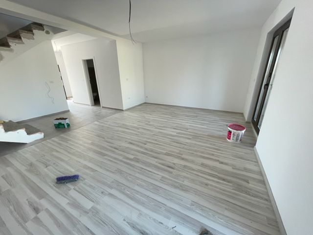 CASE INSIRUITE IN  DUMBRAVITA - Poză 5