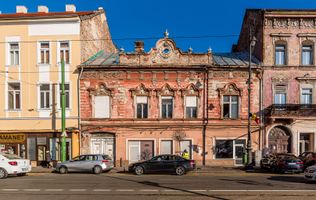 Clădire ultracentrală Arad | lângă Teatru | NU este Monument!