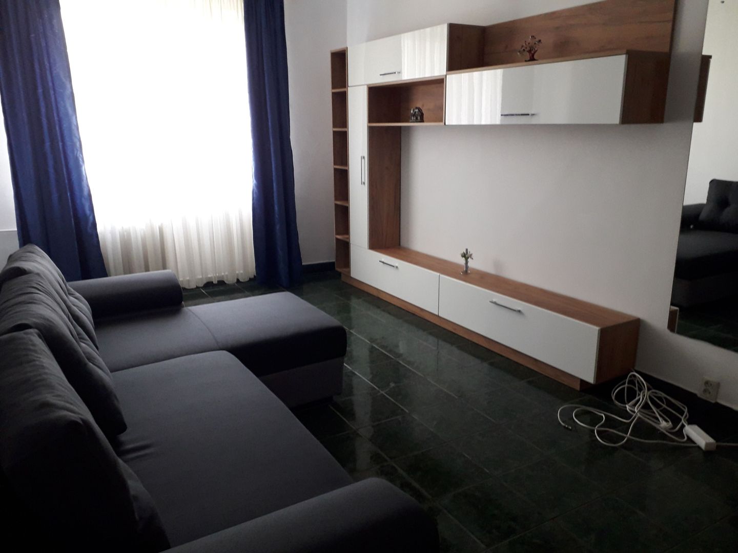 Apartament 2 camere de inchiriat | bloc anvelopat | Zona Gorjului - Poză 2