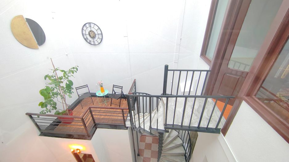 Casă cu șarm istoric lângă Cișmigiu – 6 camere, atrium natural, cramă - Poză 7