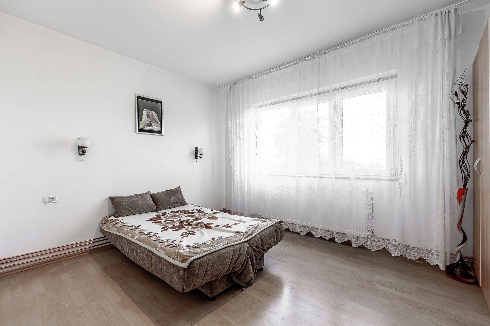 Apartament cu 2 camere, lângă Liceul De Artă Sabin Drăgoi - Poză 3