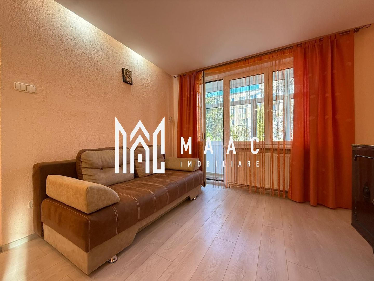 Apartament 2 camere | Etaj 1 | Balcon | Renovat | Central - Poză 3