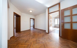 Casă săsească de vânzare în Codlea - Brașov | Teren 749 mp - Poză 8