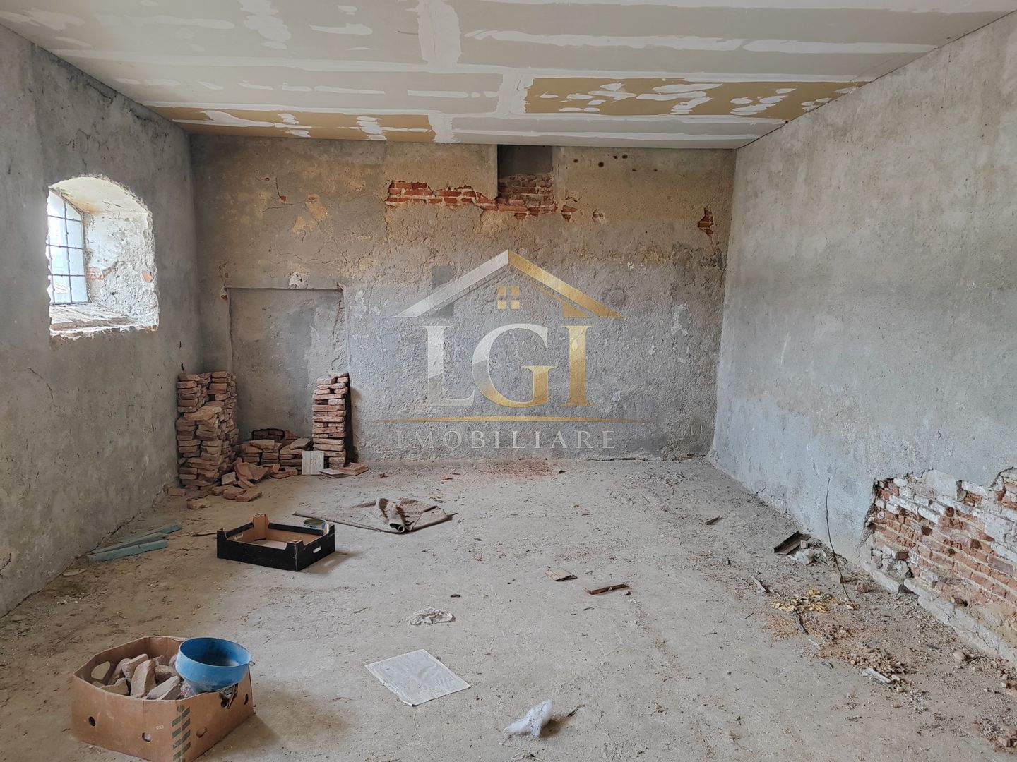 Teren intravilan 672 mp – poziție rară, la poalele Mănăstirii Dealu, - Poză 21
