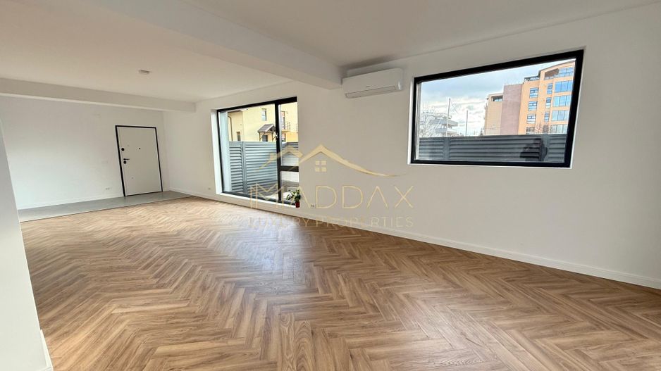 Vilă **6 camere  **451mp // Zona Iancu Nicolae - Poză 2