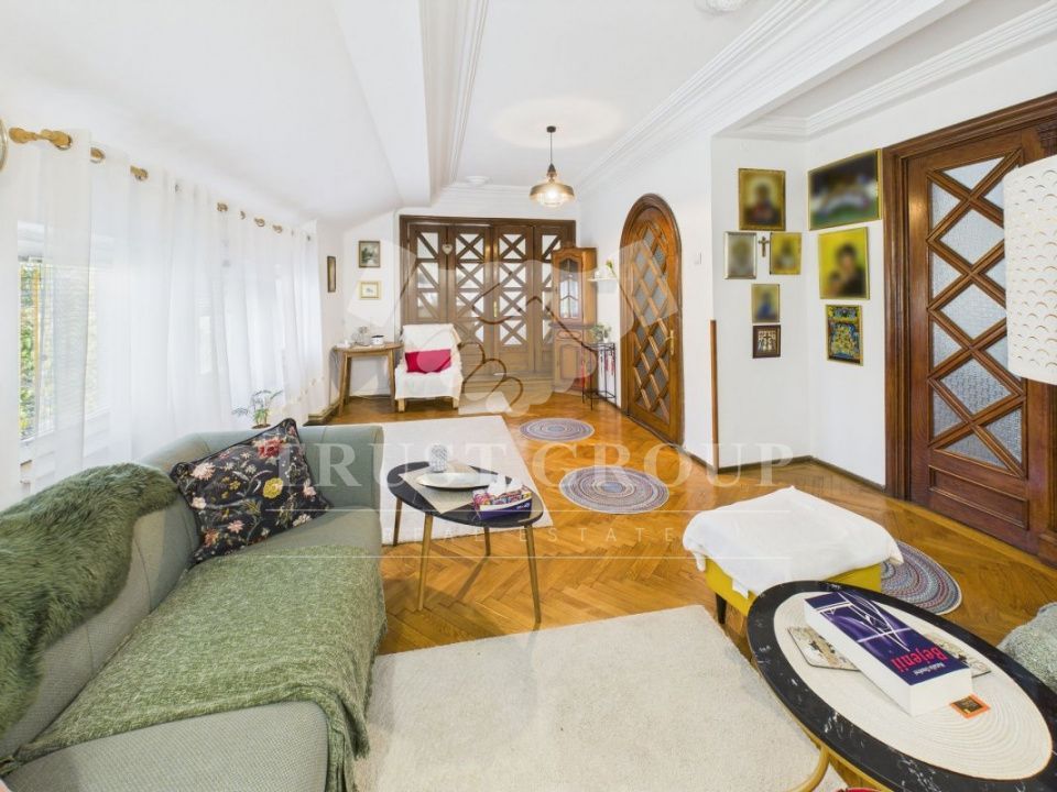 Apartament în vila / 4 camere / Stirbei Vodă - Poză 2