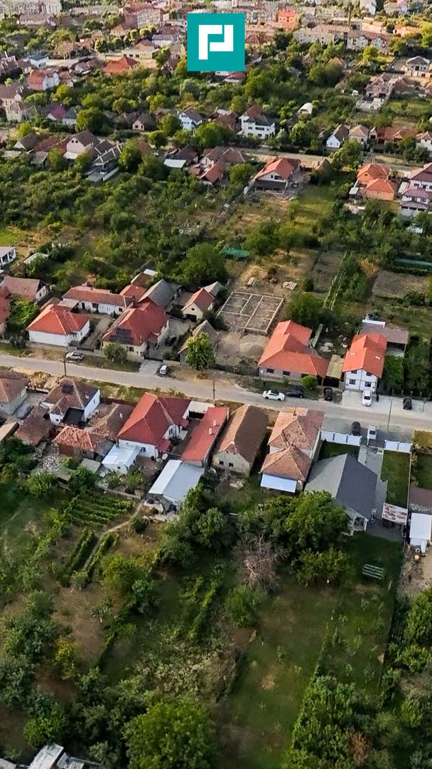 Casă P+M cu grădină generoasă în Ineu - Poză 10