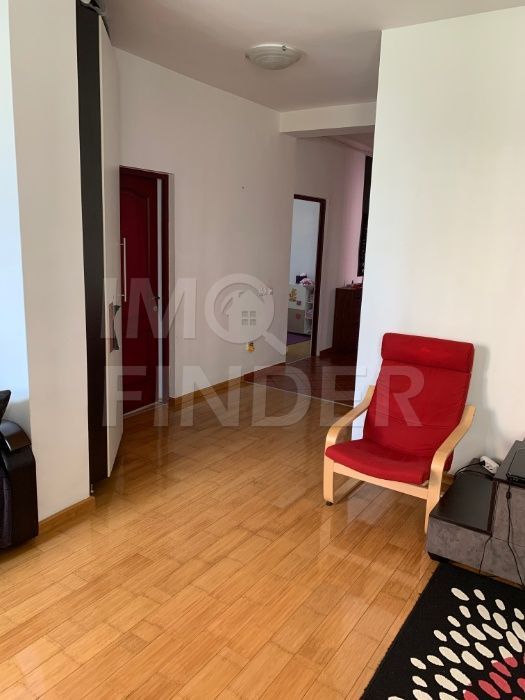 Apartament in vila cu Gradina zona Andrei Muresanu - Poză 3