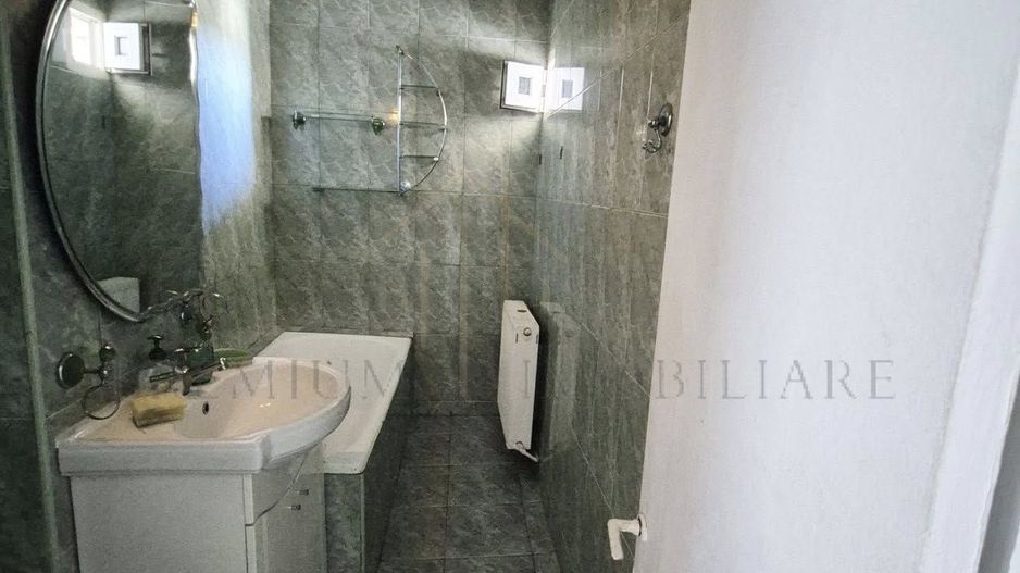 Garsoniera de vanzare - Zona de jos - Poză 4