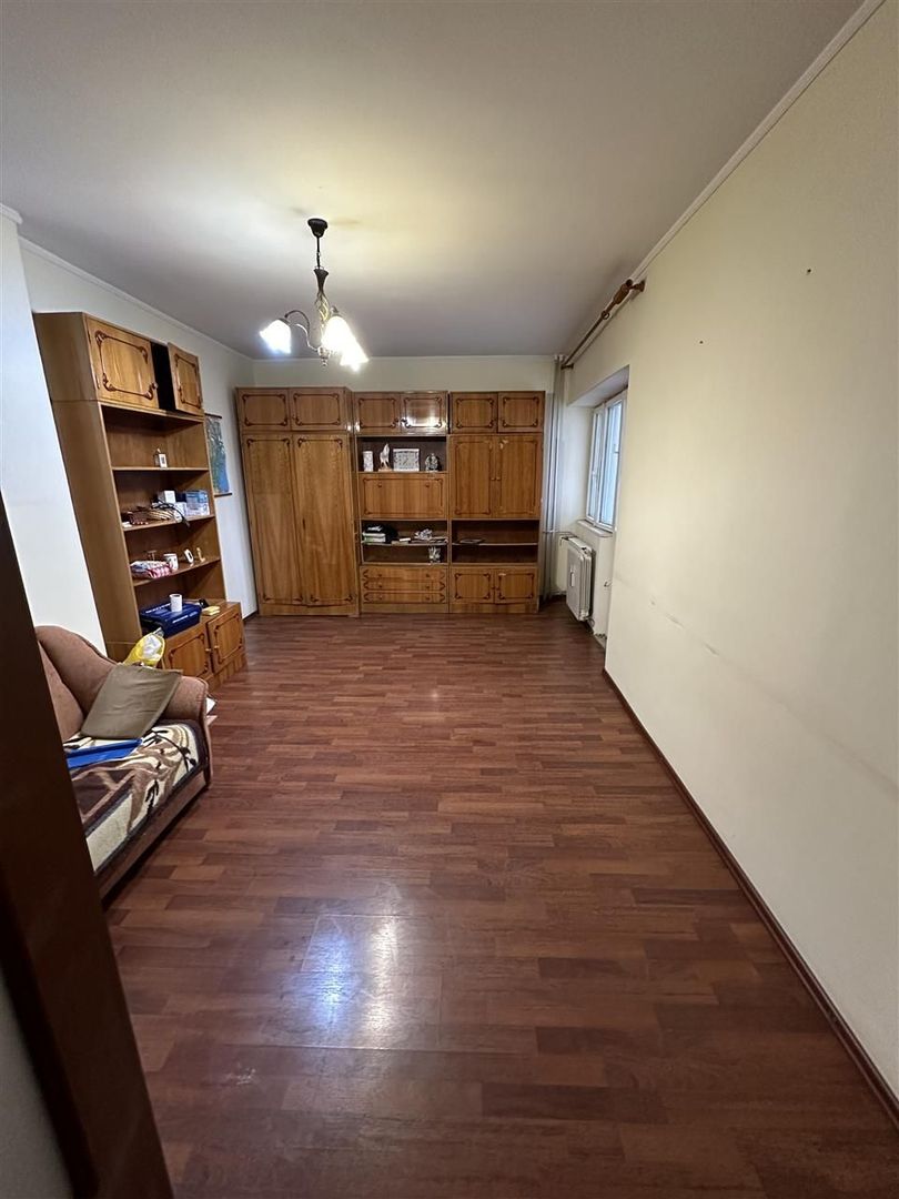 Apartament 3 camere tip U Dacia - Poză 5