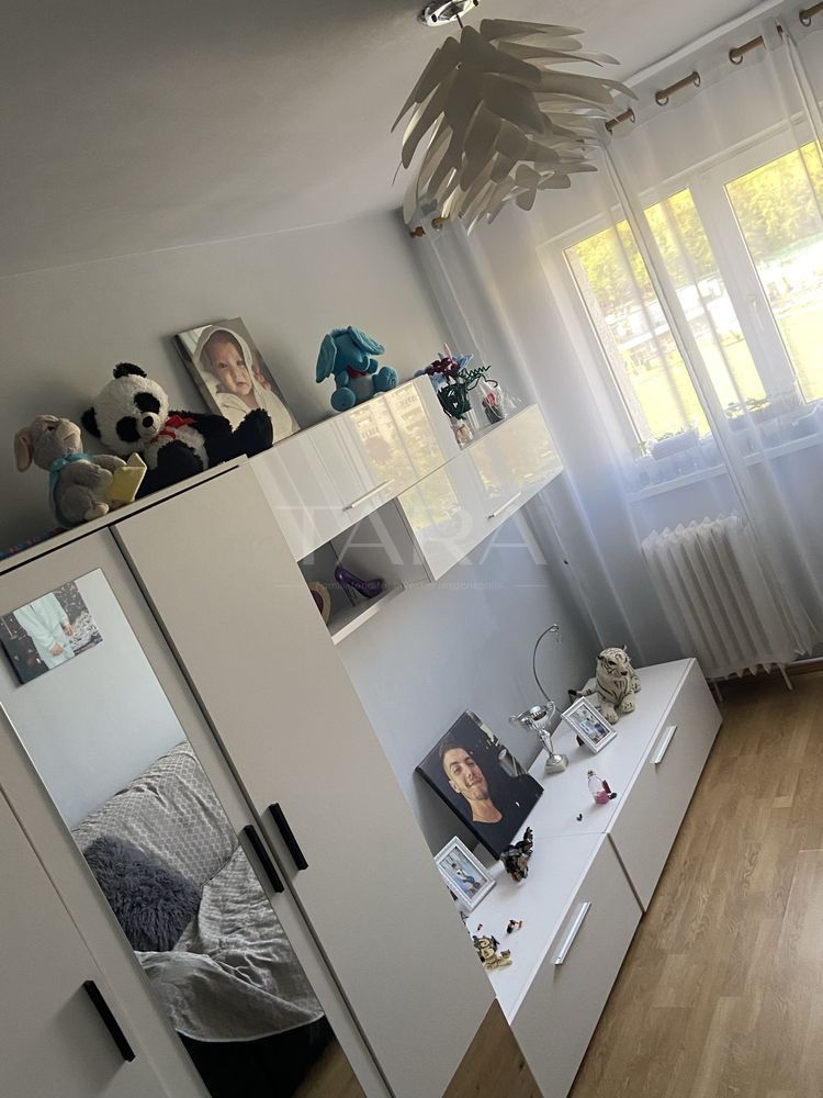 Apartament cu 4 camere decomandate, 2 parcări. Panoramă superbă! - Poză 1