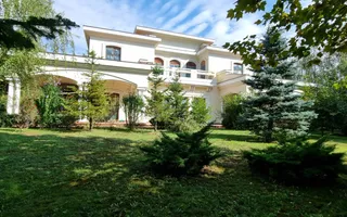 Villa Atrium – reședință mediteraneană cu accente neoclasice contemporane. - Poză 18