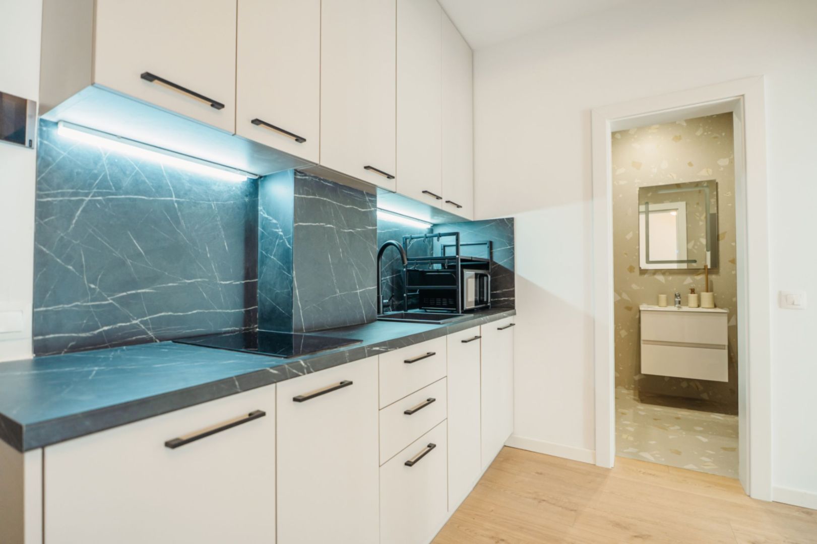 Apartament Ultracentral | 2 Camere | Prima Închiriere | Parcare - Poză 6