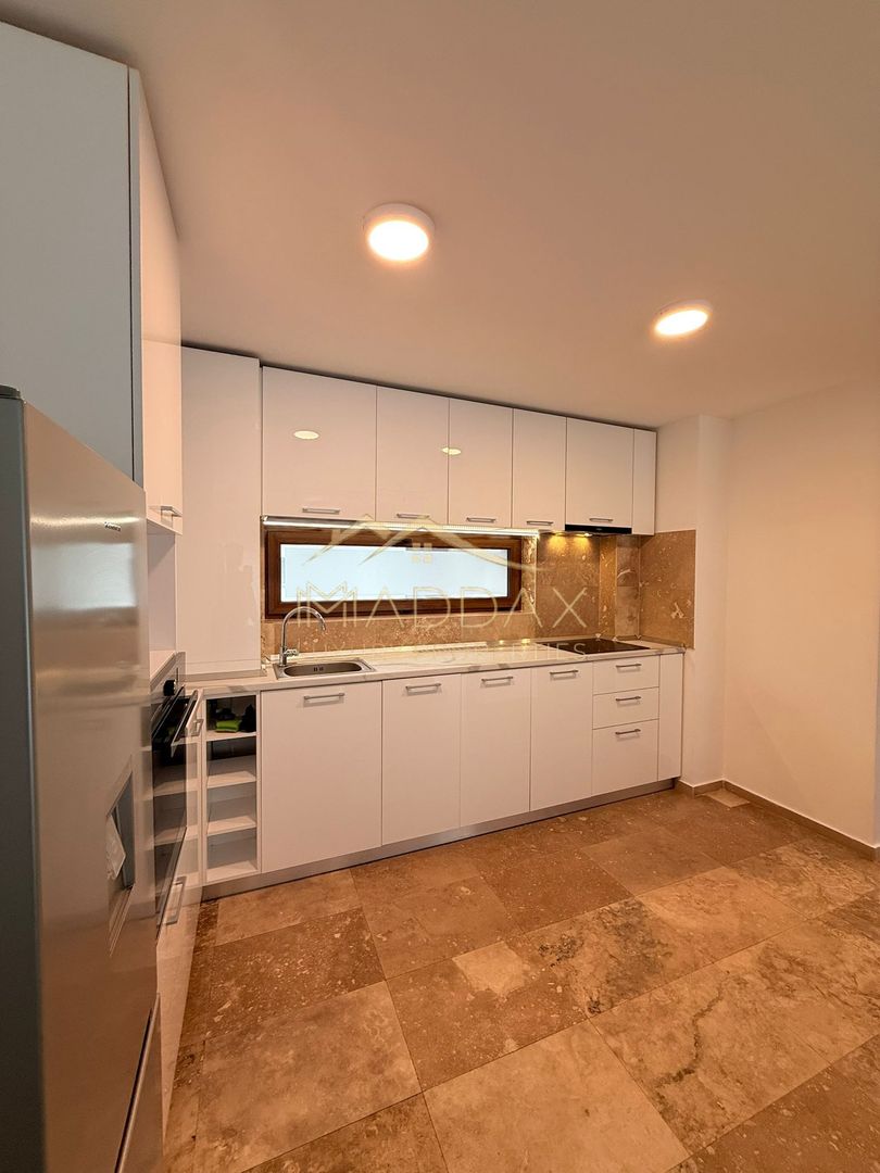 Vila cu 5 camere *200mp* + Teren *300* / 3 locuri de parcare // Pipera - Poză 11