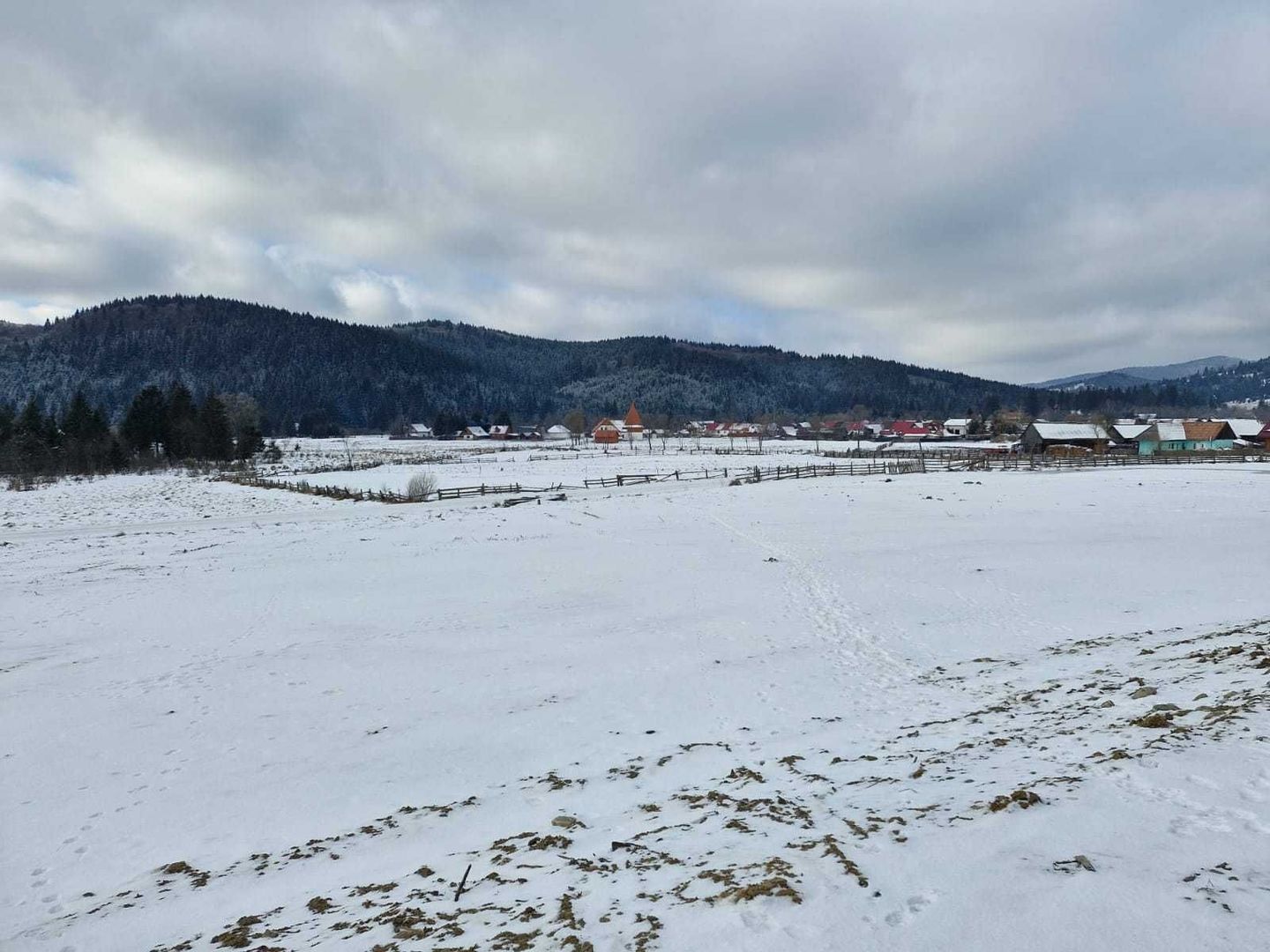 Teren intravilan de vanzare în loc.Comandău, jud.Covasna. - Poză 8
