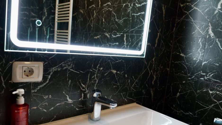 APARTAMENT MODERN 2 CAMERE IN CODLEA - - Poză 10