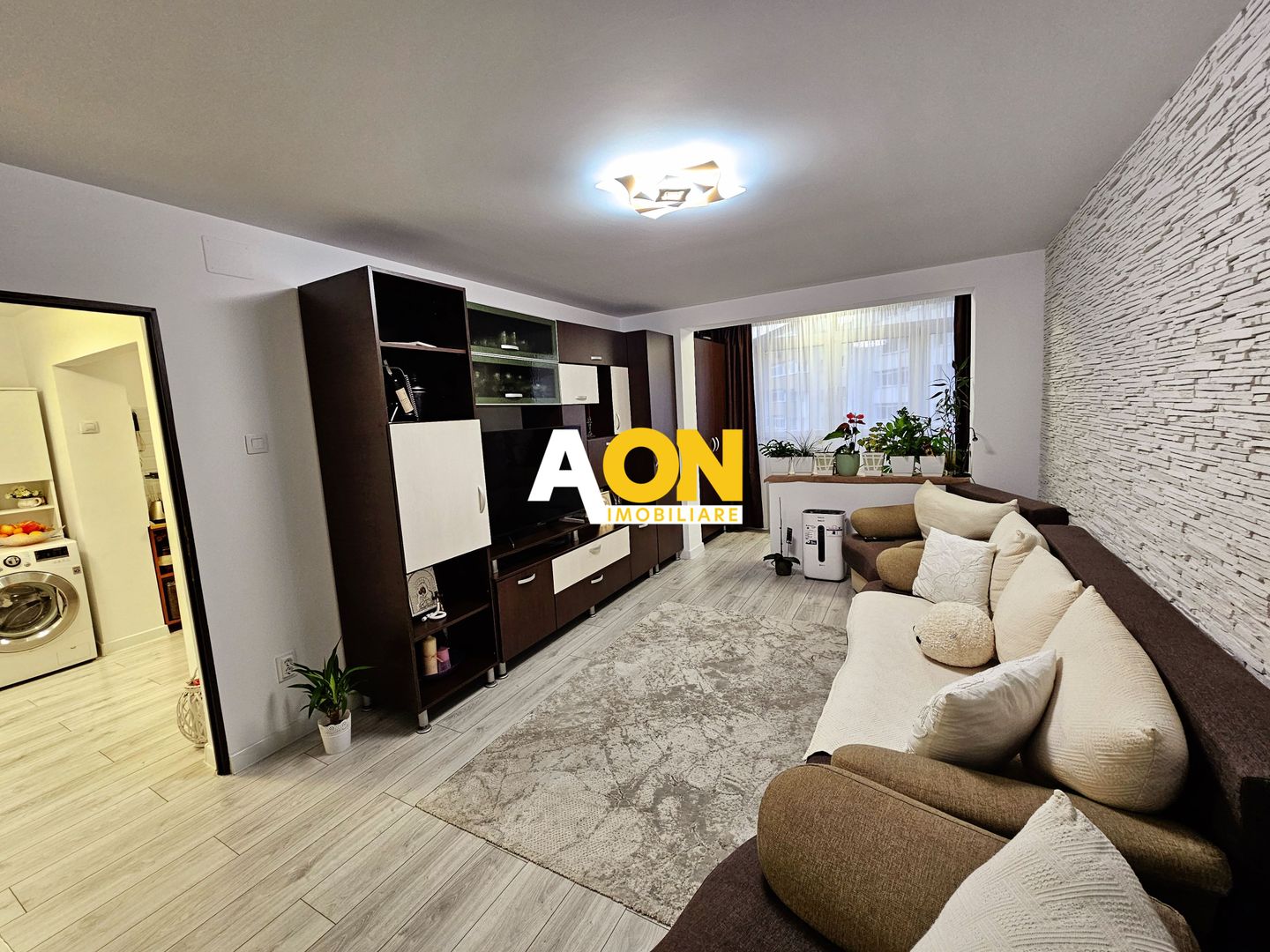 Apartament 2 camere, decomandat, 55 mp utili, mobilat, et. intermediar - Poză 4