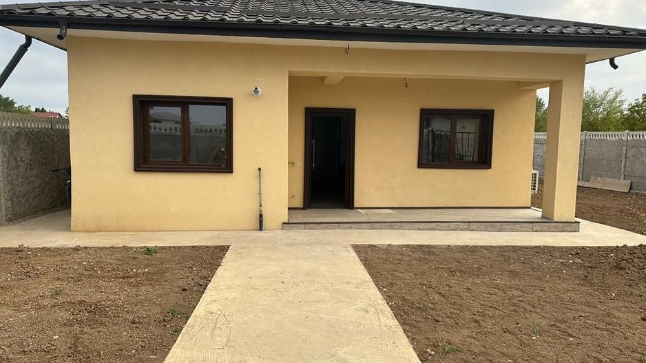 Casa de vanzare Stefanestii de Jos - Poză 1