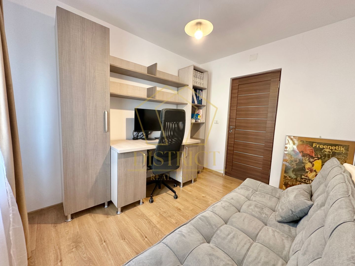 Duplex cu 4 camere si dressing mobilat in Giroc zona Planetelor la asfalt. - Poză 21