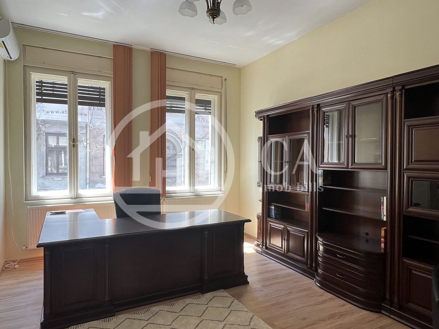Apartament cu 3 camere de inchiriat Ultracentral Oradea - Poză 11