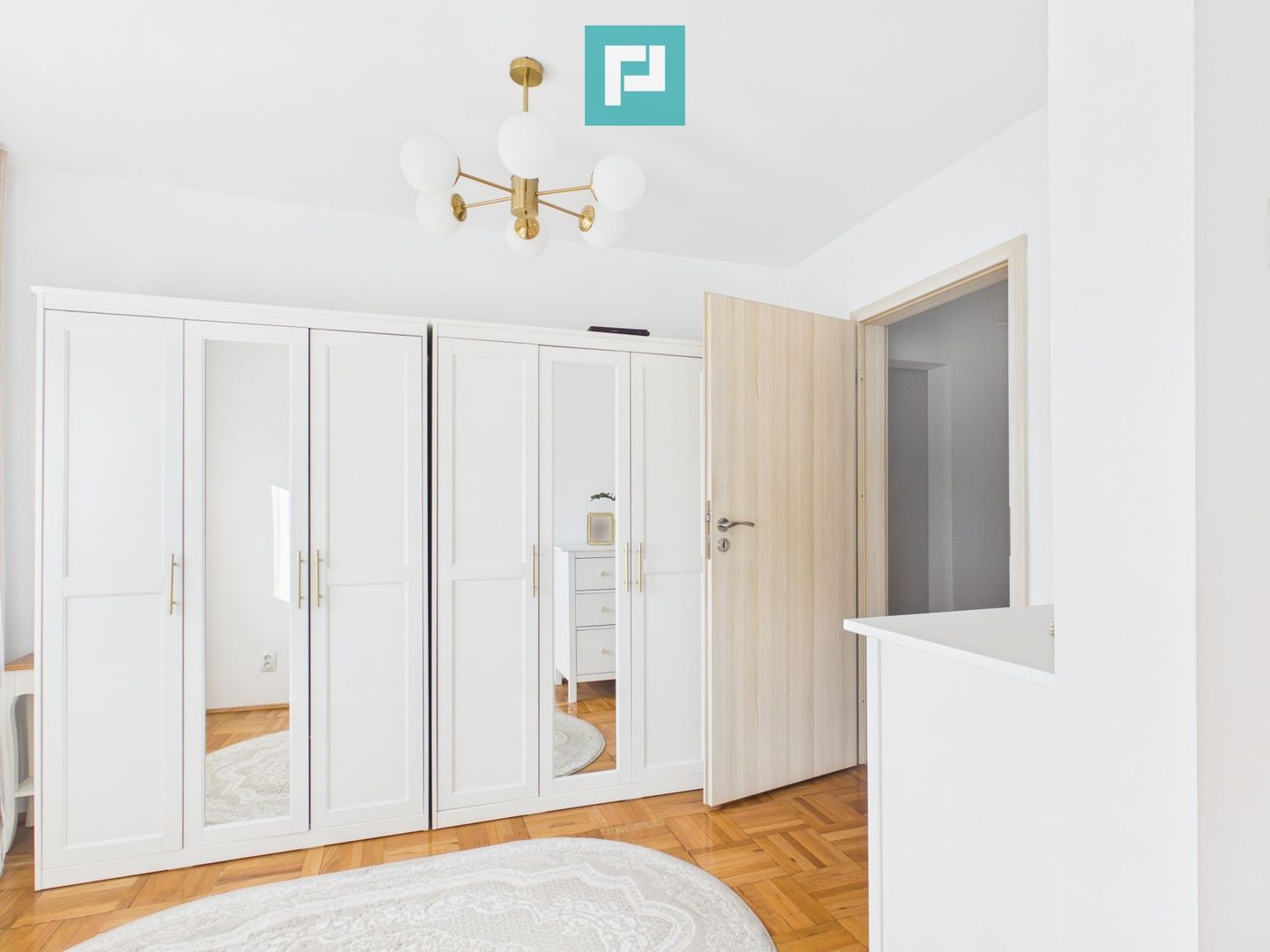 Apartament superb cu 5 camere, in Vlaicu - Poză 9