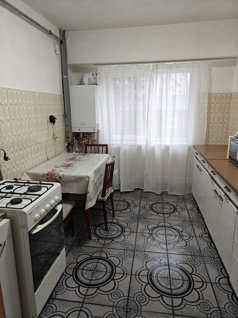 Apartament 3 camere – Zona Casa de Cultură - Poză 2