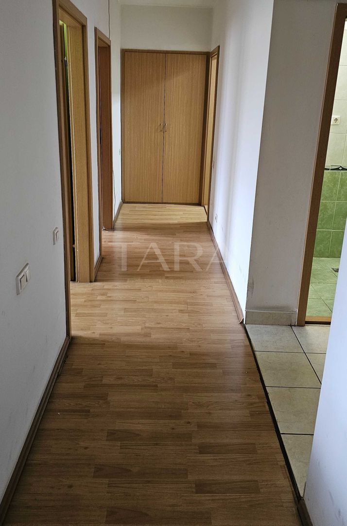 Apartament 3 camere,  zona Semicentrala - Poză 3