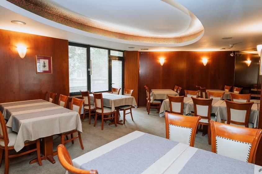 Restaurant de închiriat- Piața Romană - Poză 2