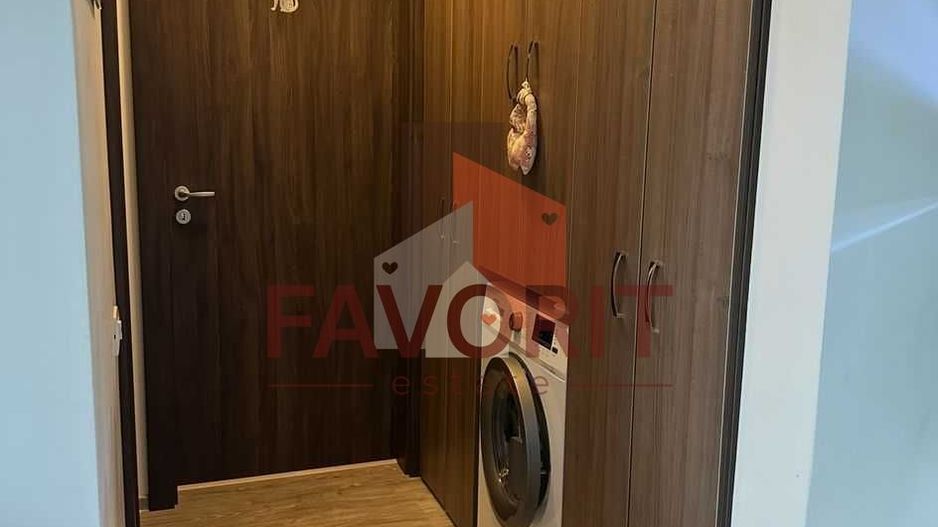 Etaj 2. Mobilat si utilat. Pozitie excelenta. - Poză 7