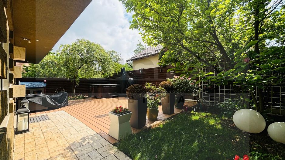 Casa individuala 210mp, terasa, sauna, jacuzzi, zona C-tin Brancusi - Poză 24