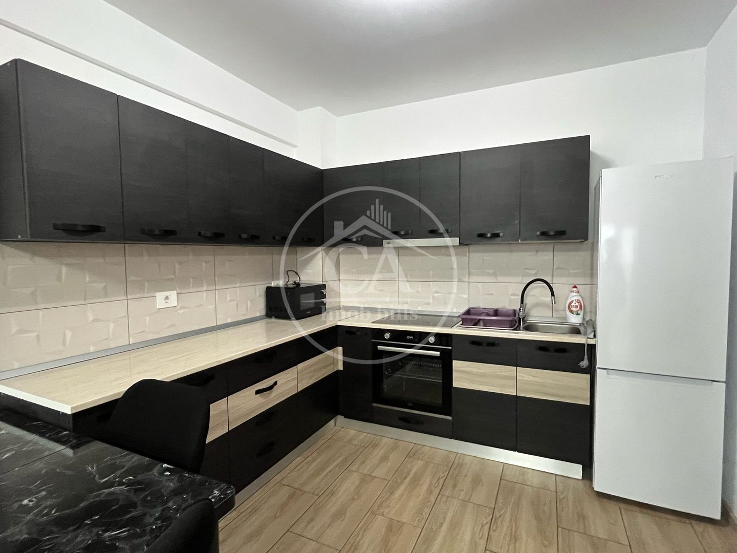 Apartament cu 3 camere de inchiriat în Prima Onestilor, Oradea - Poză 2