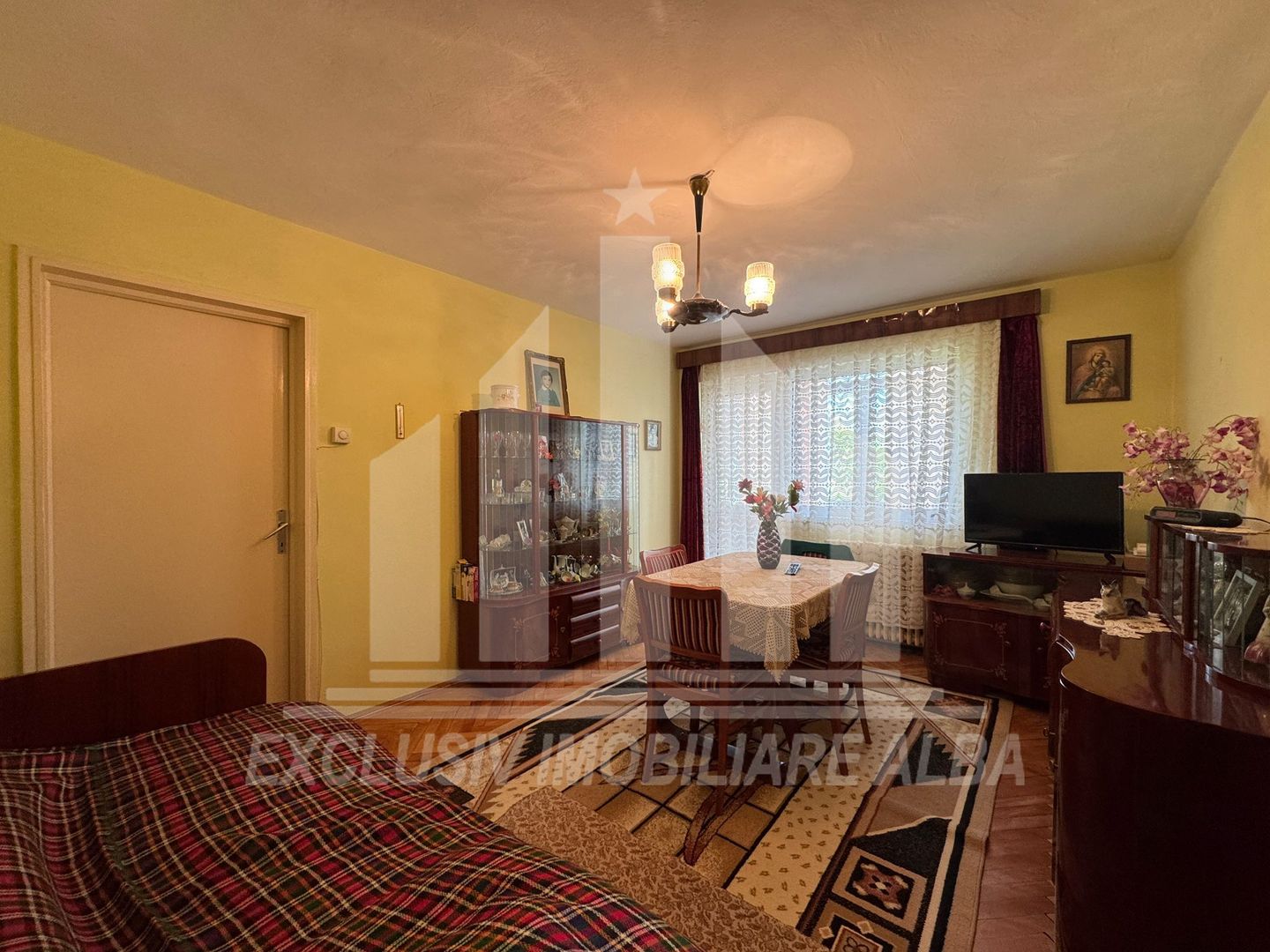 Apartament 2 camere | 52 mp | Balcon inchis | Cetate - Poză 1