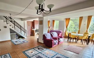 Casa de vacanta la liziera padurii cu vedere libera catre muntii Bucegi - Poză 10