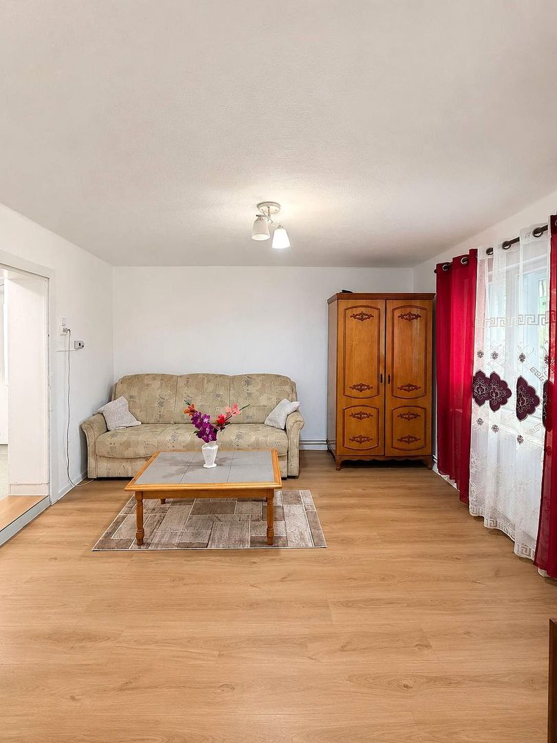 Casa de vanzare 1500 mp Cugir zona linistita - Poză 5