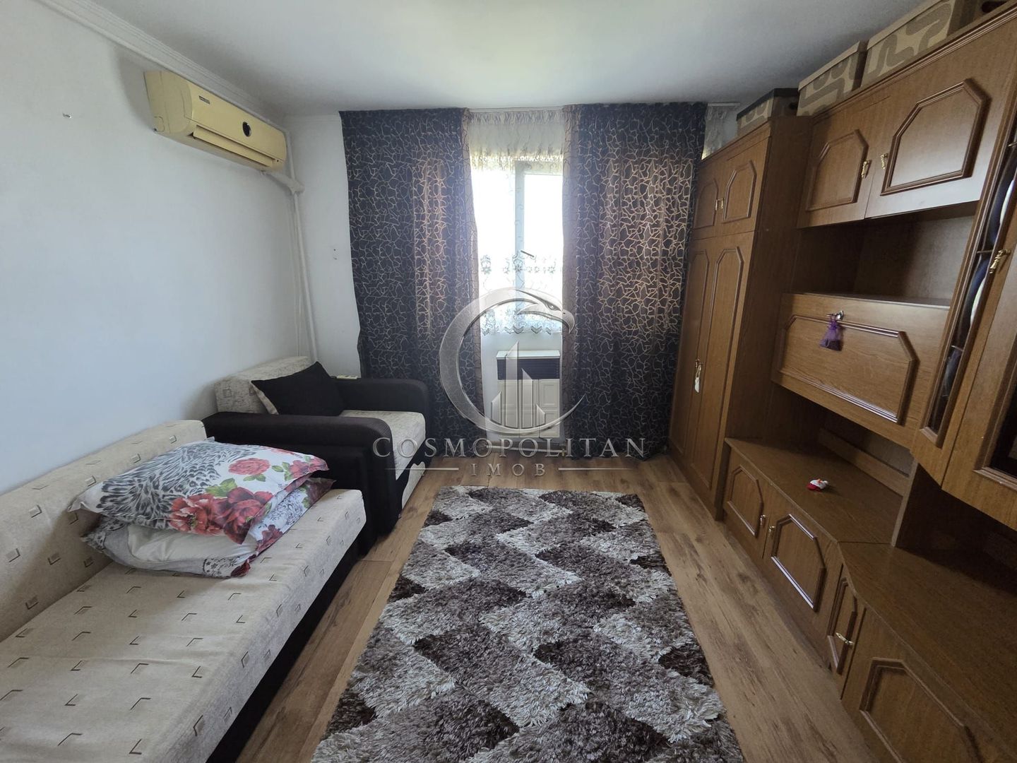 Camera de camin ~ zona Bariera Brailei ~ etaj 4 ~ renovata ~ - Poză 2