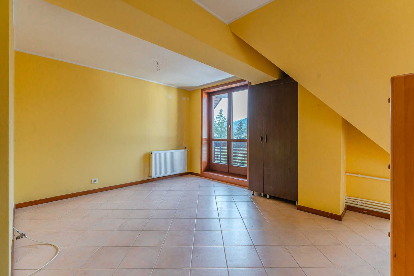 Apartament cu două dormitoare în Predeal, aproape de Pârtia Clăbucet - Poză 4