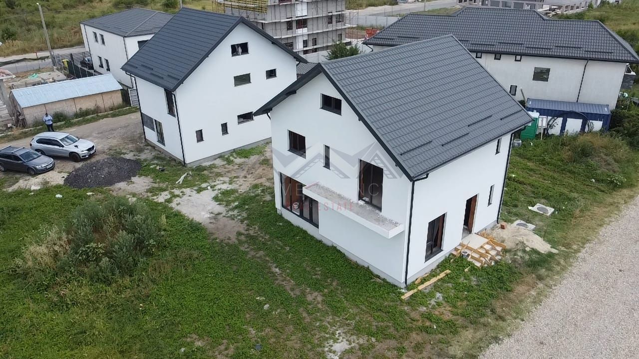 Casă individuală P+1+M în Otopeni – confort și compartimentare excelentă - Poză 10