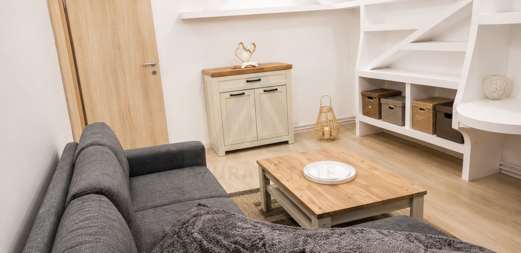 Apartament spatios 77 mp utili 3 camere 2 bai etaj 1 zona Strand - Poză 1