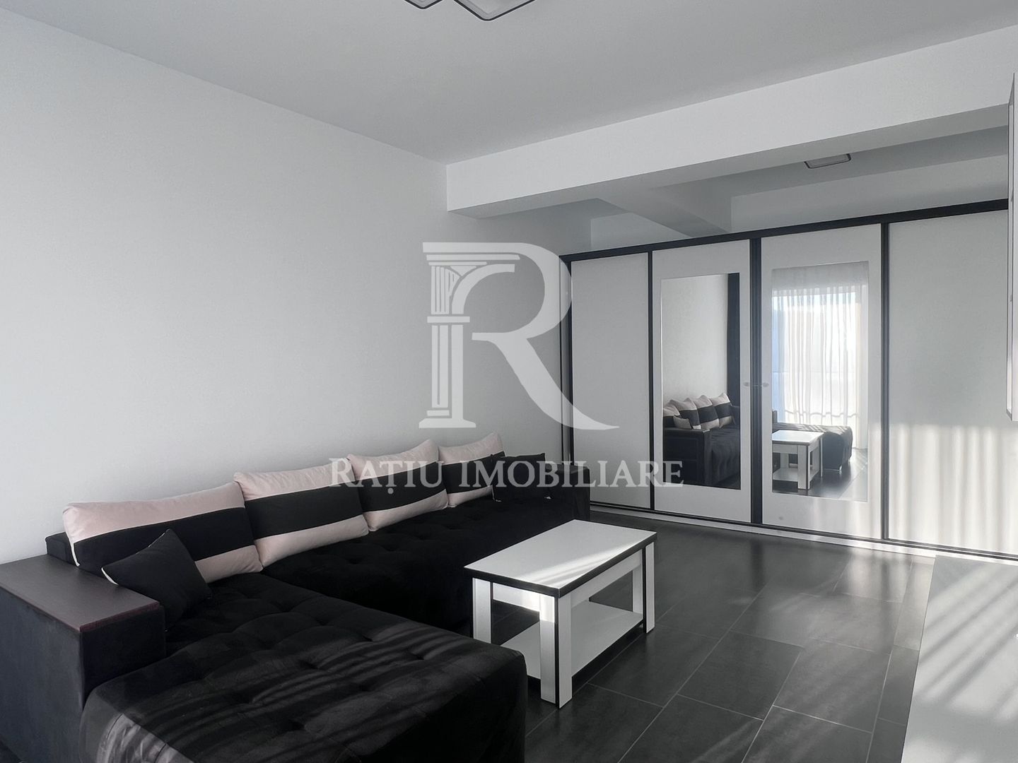 Apartament cu 2 camere | Parcare Supraterana | Prima Urbana | Oradea - Poză 3