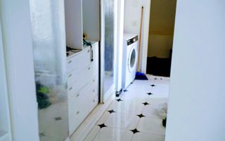 3 camere, decomandat, et.3/4, Podu de Fier, bloc 1982! - Poză 2