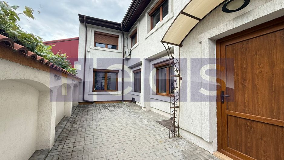 DE VÂNZARE VILA | EXCLUSIVISTĂ ZONA DOMENII | 5 CAMERE | PARCARE ÎN CURTE - Poză 2