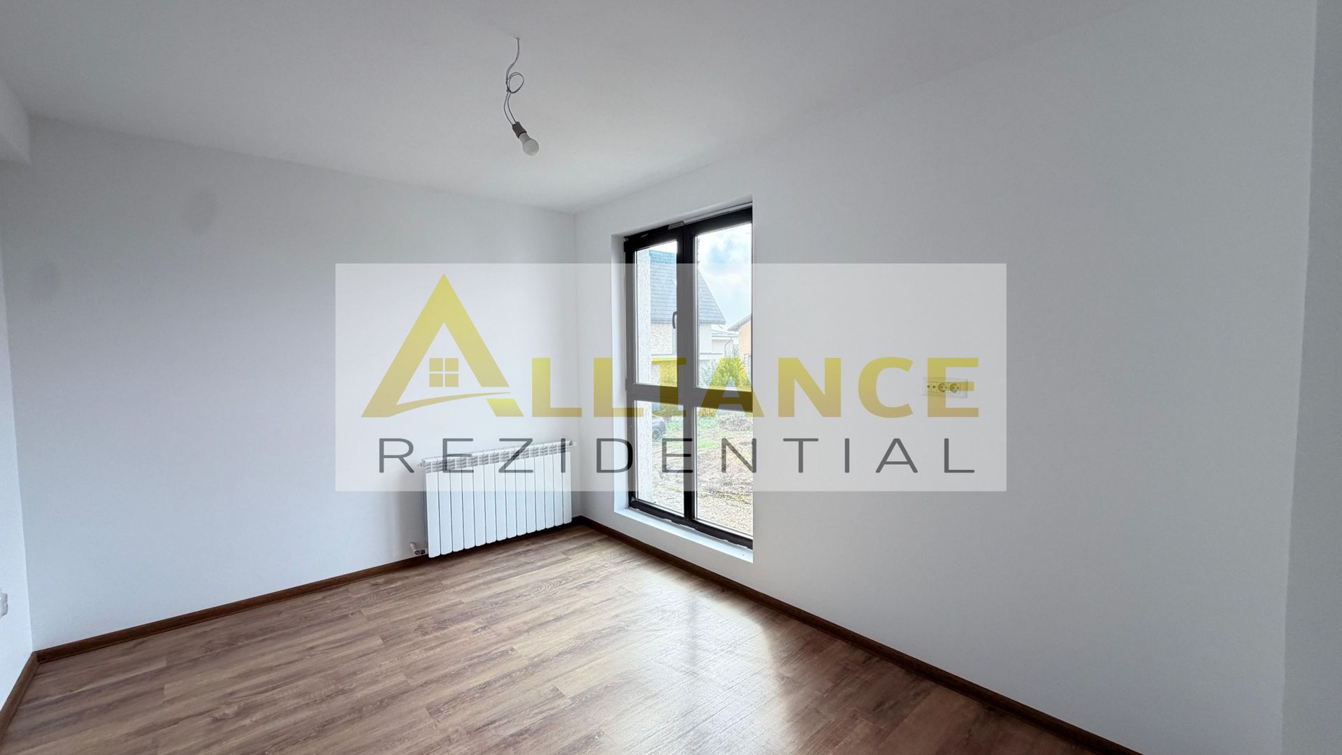 Casa Individuala - 5 camere - 2 bai - 300mp teren - Poză 15